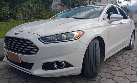 FORD FUSION 2.0 TITANIUM AWD 16V GASOLINA 4P AUTOMÁTICO